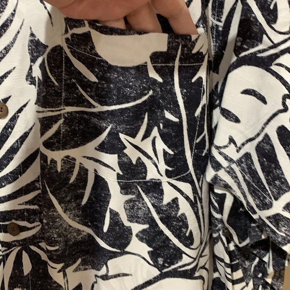 Tommy Bahama SILK shirt - Picture 2 of 11